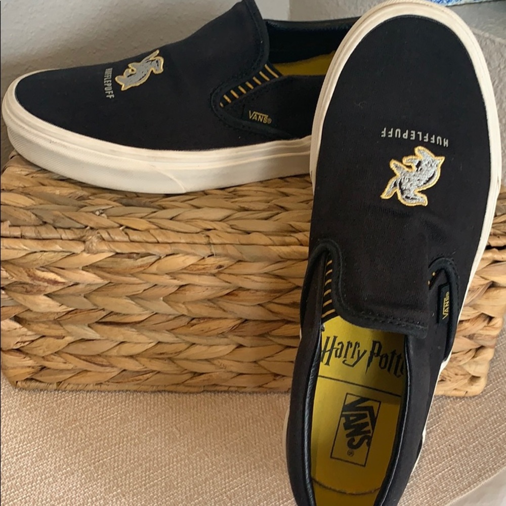 Vans - Classic Slip on Skate Shoe ~ Harry Potter